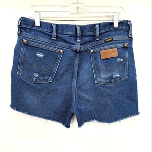 Wrangler Vintage Cut Off High Rise Jean Shorts Size 36